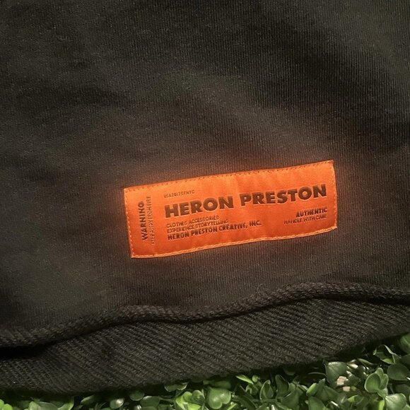 Heron Preston Women's Jogging Shorts - Picture 3 of 5